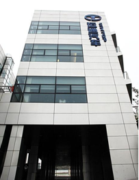 三大超豪华汽车品牌强势入驻运通汽车集团(图1)